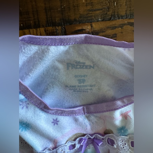 Disney’s Frozen Elsa Flannel Nightgown NWT - Picture 3 of 5